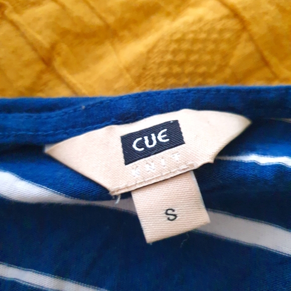 CUE size S top - Picture 3 of 3